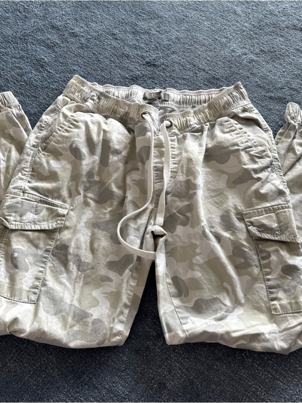 Naturals Reflections Light Gray Elastic Waist Jogger pants XS Camo